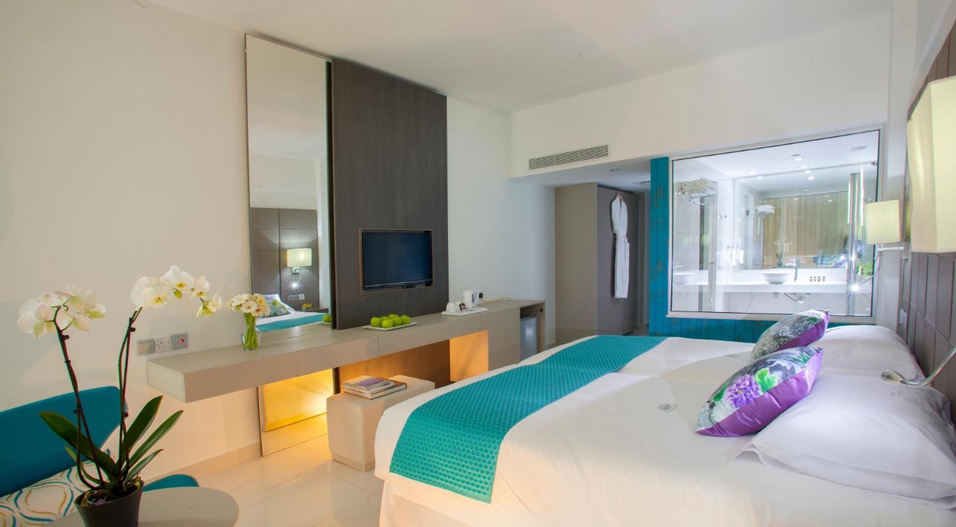 Superior Room Side Sea View