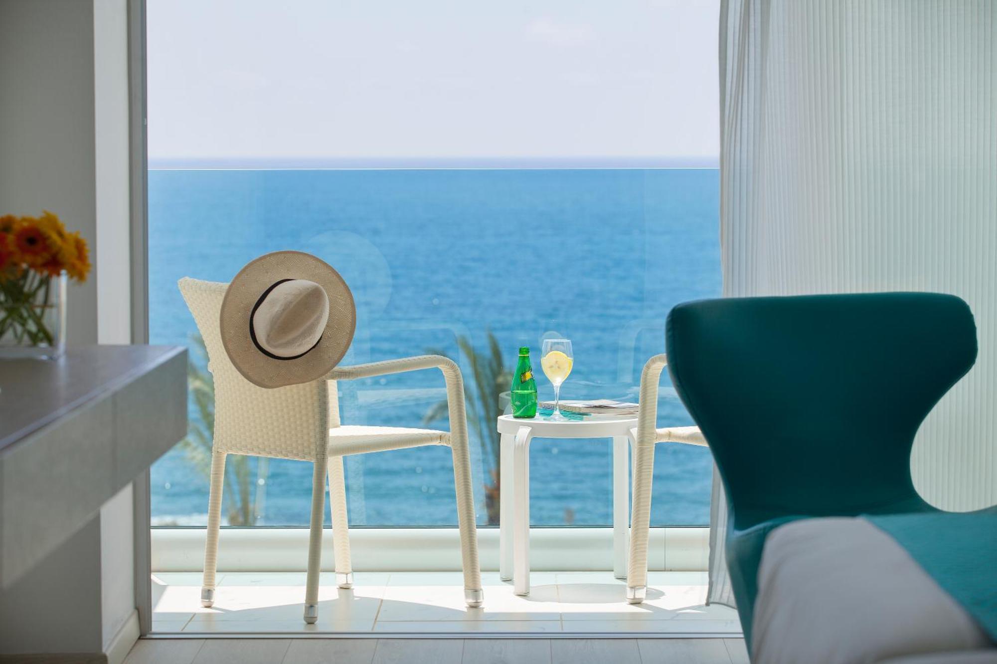 Superior Room Front Sea View
