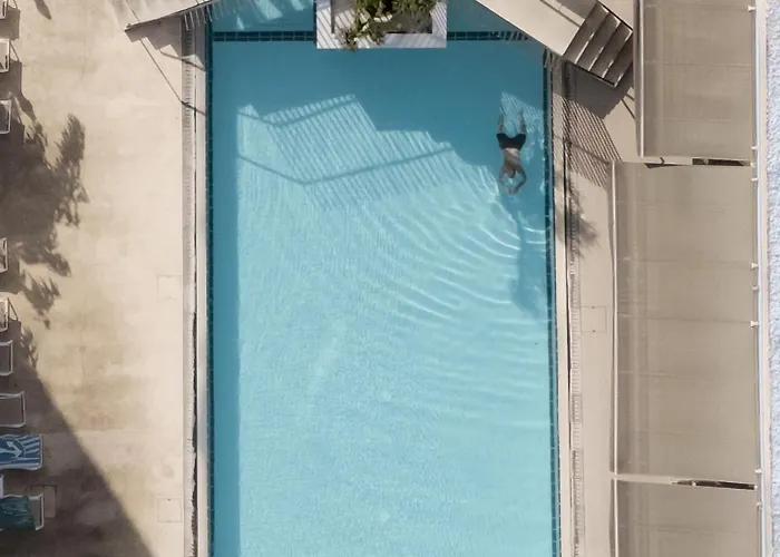 Anemi Hotel & Suites
